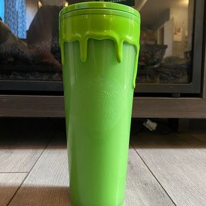 NWT- Starbucks Glow in the Dark Halloween Neon Green Slime Drip Tumbler 24oz